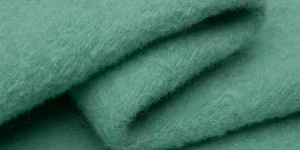 What kinds of fabrics are there for clothes (what are their characteristics)