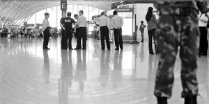[Oxford Cloth] A man detonated a homemade explosive at Pudong Airport, injuring 5 people