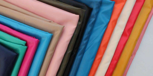 What kind of fabric is polyester taffeta?  What are the advantages and disadvantages of polyester taffeta?