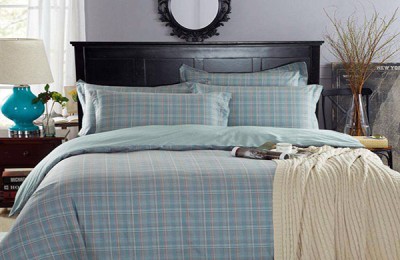 What are the quilt materials and what are their characteristics?