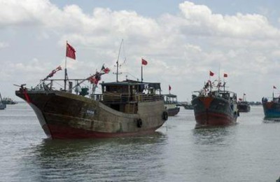[Textile] Three Chinese fishing boats were seized by South Africa. China said they were forced to enter South African waters due to bad weather.