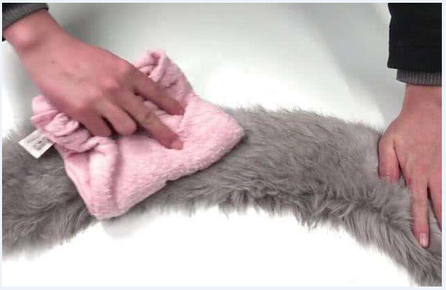 How to clean fur collar