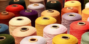 What are the types of textile yarns?