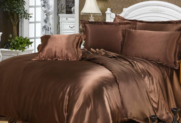 What are the advantages and disadvantages of ice silk fabric