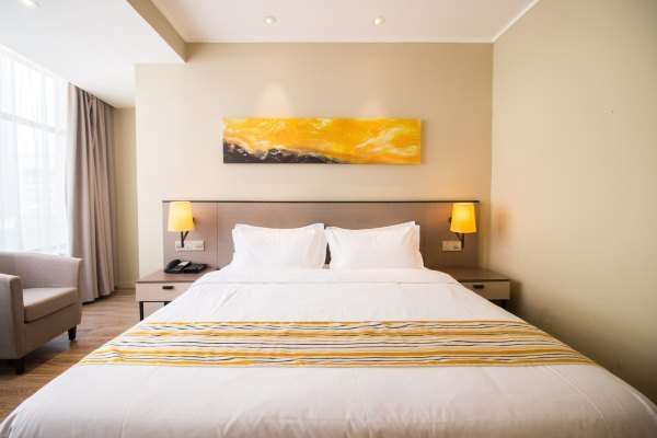 Zero pressure mattress