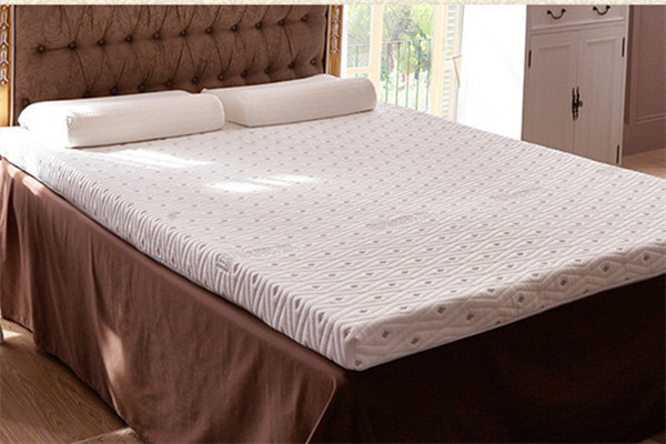 Zero pressure mattress