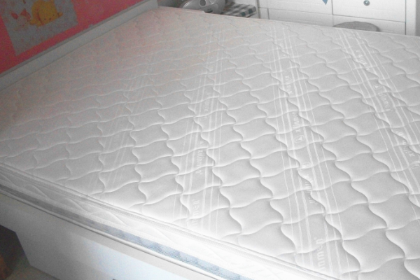   Simmons mattress