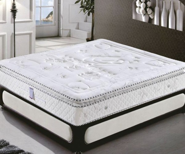 Mattress material and ventilation