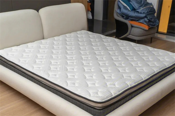 Which one is better, a thin mattress or a thick mattress?  