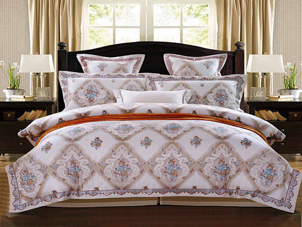 Special offer on four-piece cotton bed sheet set